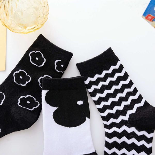 

autumn winter fashion black white flowers fresh stockings breathable cotton