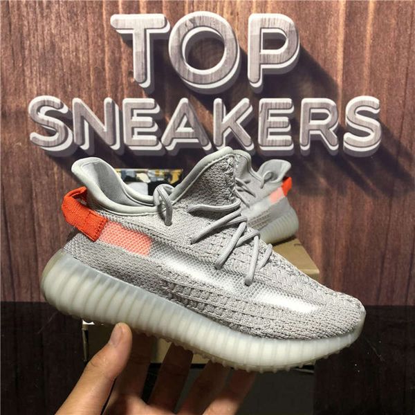 

2021 men women running shoes tail light stone is il cinder static reflective trainers black red zebra mens womens outdoor