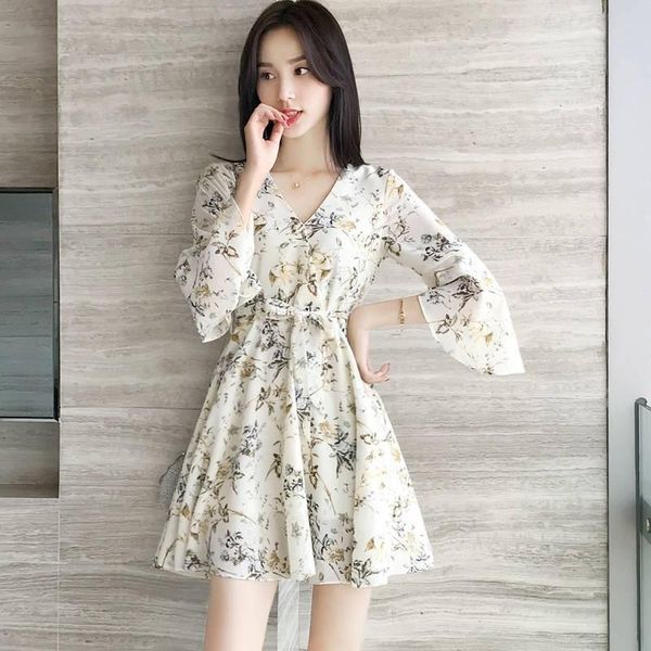 

casual dresses 2021 summer chiffon dress small floral french niche v-neck a-type thin super fairy skirt female, Black;gray