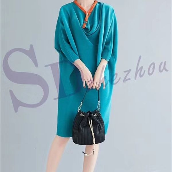 

dress miyake fashion fold button v-neck loose, Black;gray