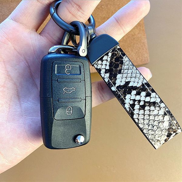 

keychains hand woven leather car leopard print keychain 360 degree rotating horseshoe buckle jewelry key rings holder genuine bag pendant, Silver