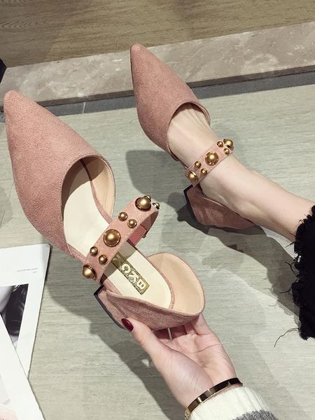 

women's shoes spring 2021 metal rivets pearl shallow thick-heeled sandals, Black