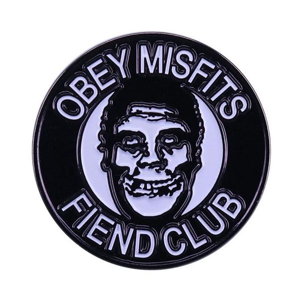 Pins, Broşlar Fiend Club Obey Misfits Punk Kafatası Kaya Broş Pins Emaye Metal Rozetleri Yaka Pin Kot Moda Takı Aksesuarları