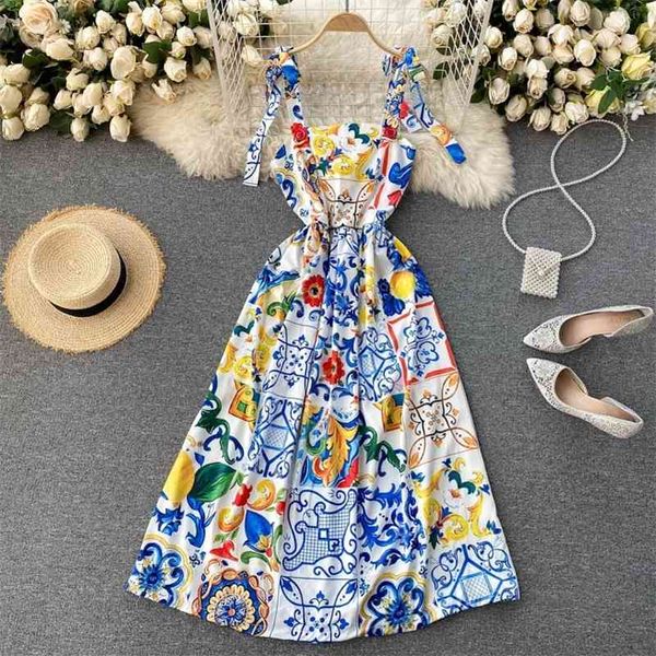 Robe d'été de piste de mode Femmes Bow Spaghetti Sangle Dos nu Bleu et Blanc Porcelaine Floral Print Robe longue 210630