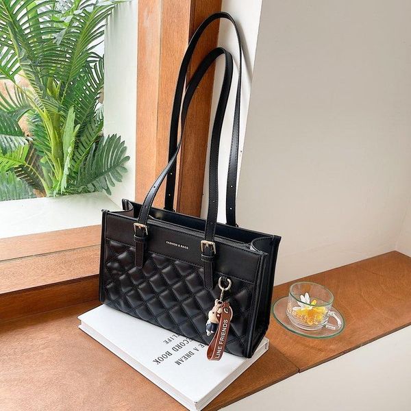 

evening bags shoulder 2021 women handbags luxury designer handle fashion trendy shopper bag simple texture underarm