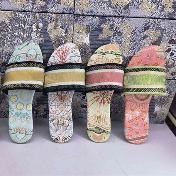 

luxury brand embroidered letters outer wear printed flat slippers sheepskin casual european and summer sandals women, Black
