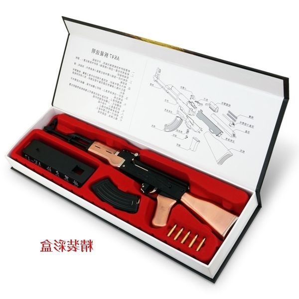 

291: 2.05 metal simulation alloy gun high-precision ak aka47 shell throwing model toys can not be fired over the age of 10