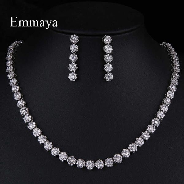 Emmaya Affascinante design floreale rotondo per dichiarazione di moda femminile AAA Zirconia Orecchini lunghi e collana Elegante set di gioielli H1022