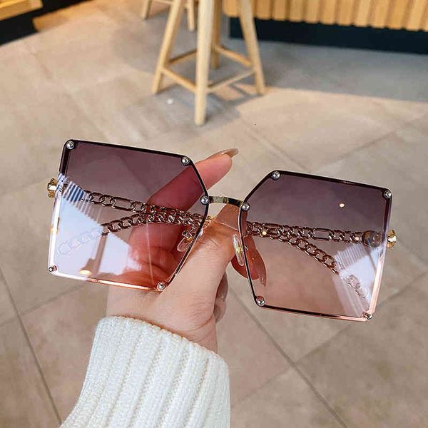 

luxury designer sunglasses 2021 fashion oversize gradient for women vintage alloy chain frame rivet square sun glasses female elegant shades, White;black