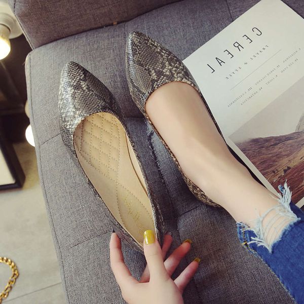 

casual shoes 2021 new korean flat sole single shoes pointed shallow mouth snake pattern scoop large women's 4241 small 313233 6f9g, Black