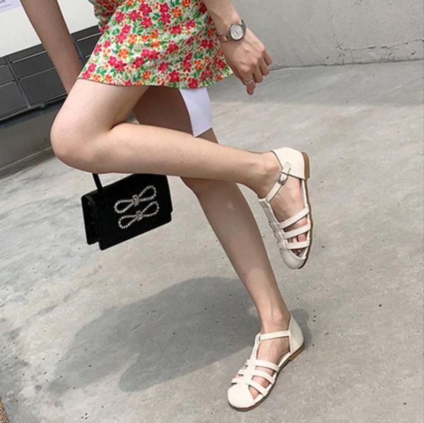 

sandals 2021 baotou women's flat hollow soft sole woven comfortable roman shoes, Black