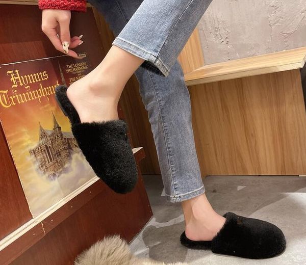 

prad shoes slippers 2022 fur raccon fur slides home furry flat sandals prad female cute fluffy shoes woman luxury sneakers pxxb bl3i 0jrb, Black
