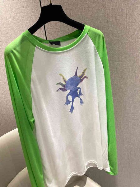 

2022 factory wholesale new fashion long sleeve t-shirt women's color matching round neck spring and autumn casual loose cartoon print b, White