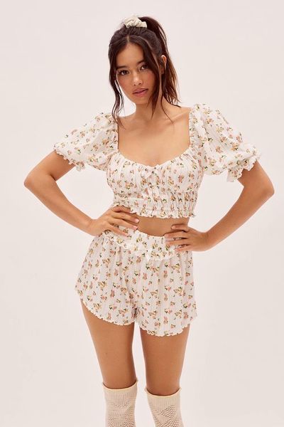 

women's tanks & camis 2021 women flower short sleeve t shirt backless sweet summer tee floral femme slim crop top, White