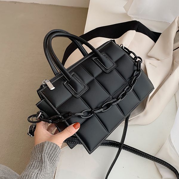 

original design high-end women bag fall/winter fashion diamond chain messenger bag western style portable square bag width 28cm