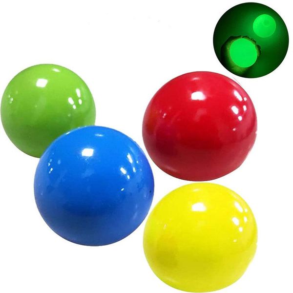 TikTok Luminoso Soft Decompression Ball Toys Sollievo dallo stress Palline appiccicose da soffitto Night Light Glow Toy per bambini
