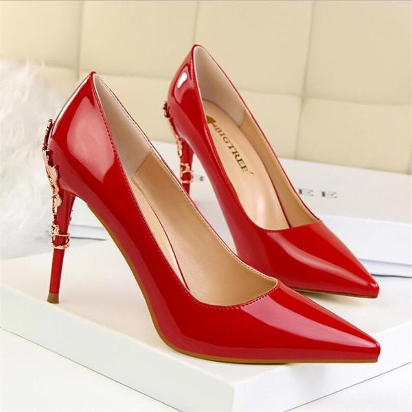 

dress shoes 2021 women pumps luxury metal flowers high heels fashion pointed toe patent leather summer wedding woman zapatos, Black
