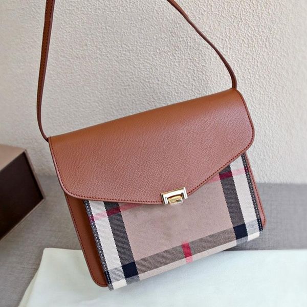 

check envelope postman bag ladies flip crossbody handbag classic stripes shoulder package size: 24 * 18, Black;red