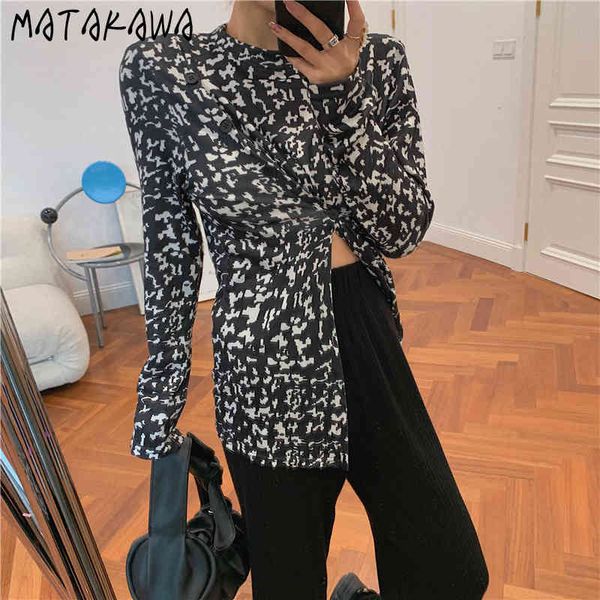 

matakawa retro women's bottoming t shirts spring fashion split woman tshirts ins mid-length leopard print t-shirt women 210513, White