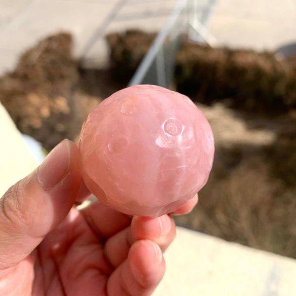

1pcs pink crystals healing stones natural rose quartz meteorites sphere ball for home decoration decorative objects & figurines