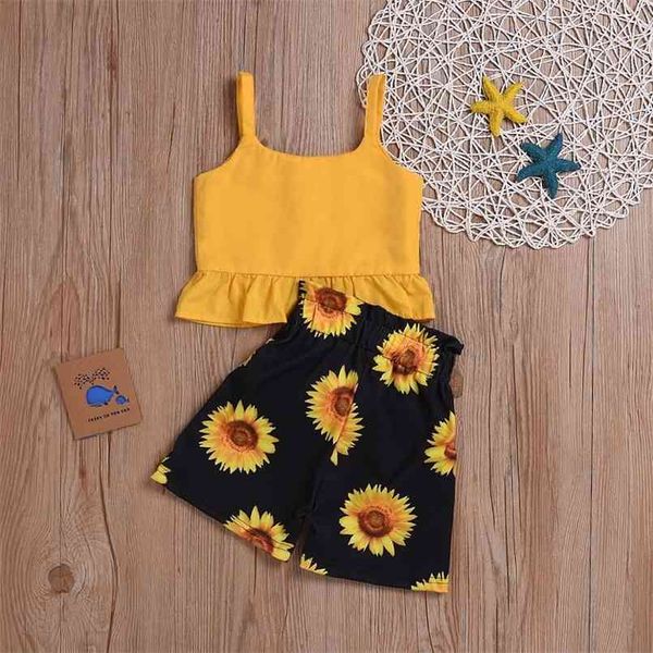 

summer baby and toddler solid strappy sunflower print shorts sets 210528, White