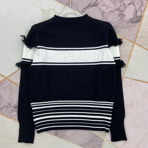 

hepburn black women's knitted 2021 autumn winter new careful machine tassel sleeve color matching simple sweater, White