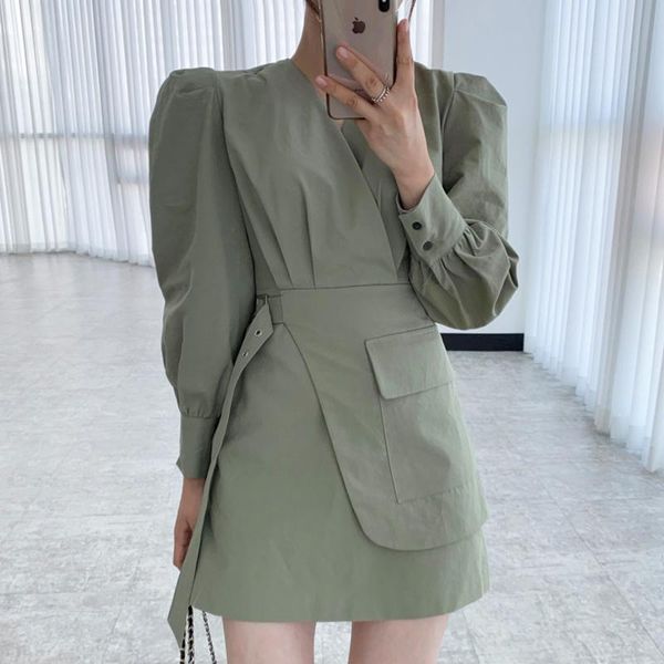 

[ewq] 2021 spring female loose casual v-neck solid color criss-cross puff sleeve minimalist lace up a-line dress 8q627 dresses, Black;gray