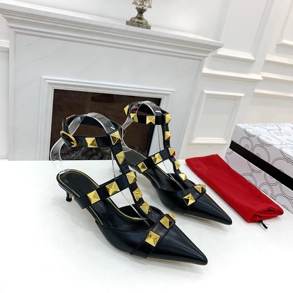 

2021 style sandals shoes fashion summer ladies cartoon simple atmosphere soft and comfortable formal dress heel height number: 4cm size 34-4, Black