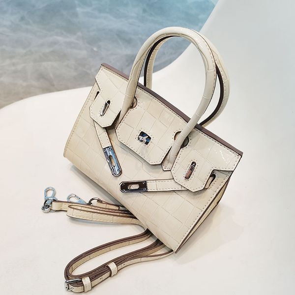 

shanghai dashen recommends outlets flagship special stone grain women's bag