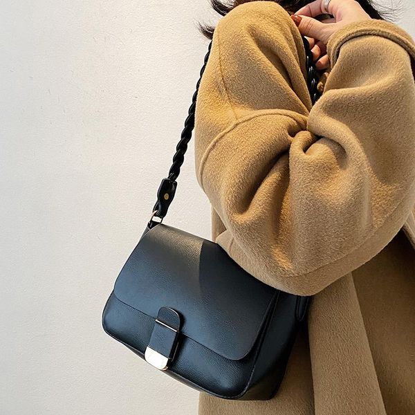 

cross body synthetic leather handbag for women, fashion and leisure