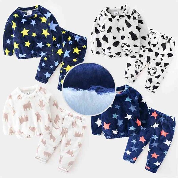 Inverno caldo 2-10 anni più tuta da notte ispessita in velluto 2 pezzi Top + pantaloni per bambini Neonati Cartoon Star Pigiama Set 210701