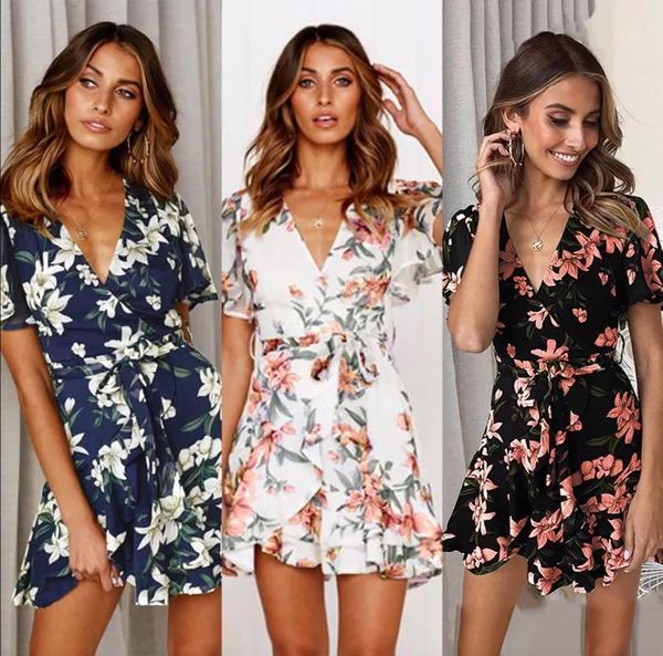 

three color short sleeve deep v print dress in spring and summer of 2021 two piece, White