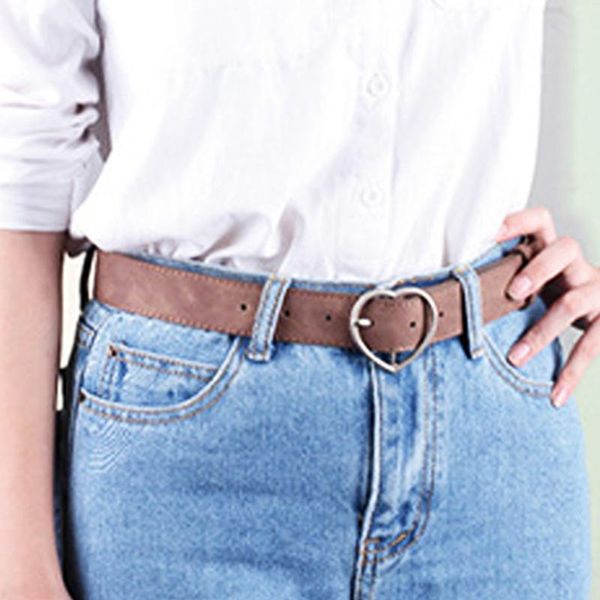 Cinture Donna PU Pelle smerigliata Fibbia ad ardiglione a forma di cuore Cintura di design Punk Pantaloni Jeans Abito Decorazione femminile