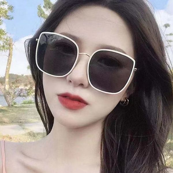 

fashionable and versatile large square sunglasses, White;black