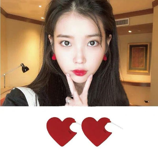 

stud korean metal elegant red love heart earrings for women, Golden;silver
