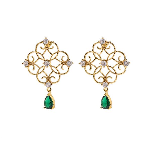 

56 copper plated head design flower plate knot with diamond earrings, Golden