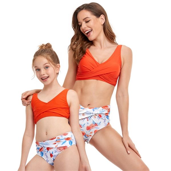 

swimwear matching orange printed bikini buckle set for daughter mom and me family beach vacation swimsuit 210417, Blue