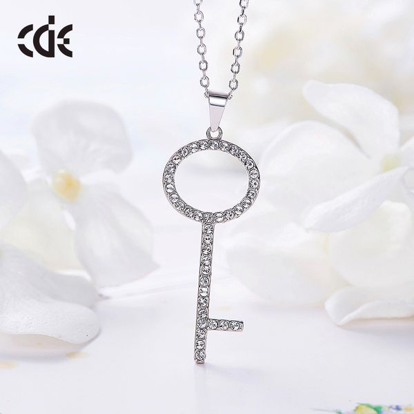 

necklace s925 sterling silver with diamond key and crystal