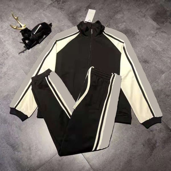 Designer maschile Designer Mens Sportswear Winter Jackets con pista da jogger casual maniche per pista Abbigliamento Abbigliamento a 2 pezzi set asiatico dimensioni