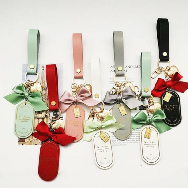 

keychains classic leather key chain with car bow ring valentine's day gift bag exquisite ornament pendant, Silver