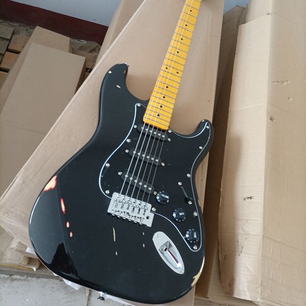

6 strings black retro electric guitar,maple fretboard