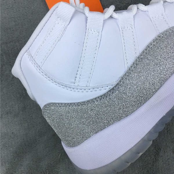 

jumpman 11 basketball shoes white metal silver gypsophila true carbon plate sole sneakerskdpz