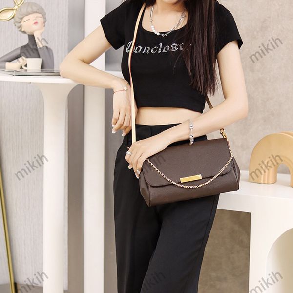 

outdoor womens bags fashion shoulder bag classic logo compact and lightweight design mini 28cm handbag purse