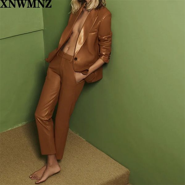 Женщины Faux Кожаные брюки Винтаж Mid-Camel Blazer High-талию Карманы ZIP и металлические крючки Высокое качество 210520