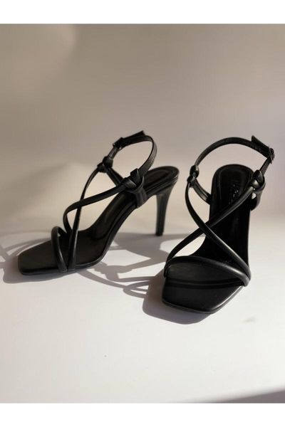 

sandals shila ejection out of square toe heels black