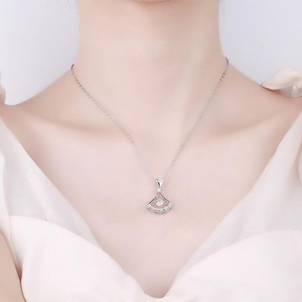 

pendant necklaces fashion classic luxury zircon women's necklace baroque fan shape clavicle chain jewelry gift 2021, Silver