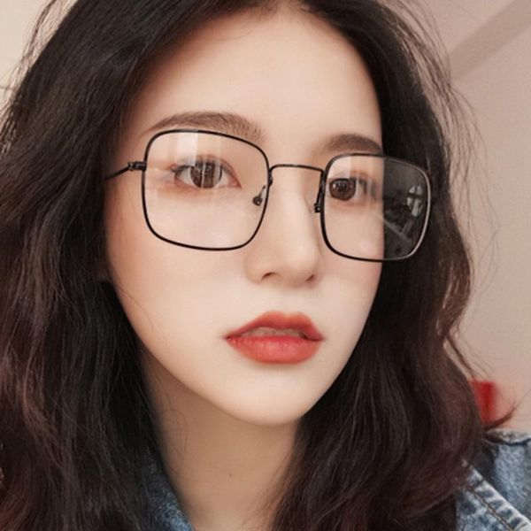

outdoor eyewear vintage square sunglasses women fashion 2021 designer heart glasses effect metal frame for woman