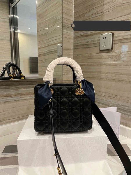 

24cm latest color blue tote women luxurys designers handbags 2021 fashion trend handbag lady design handle bags crossbody bag genuine leath