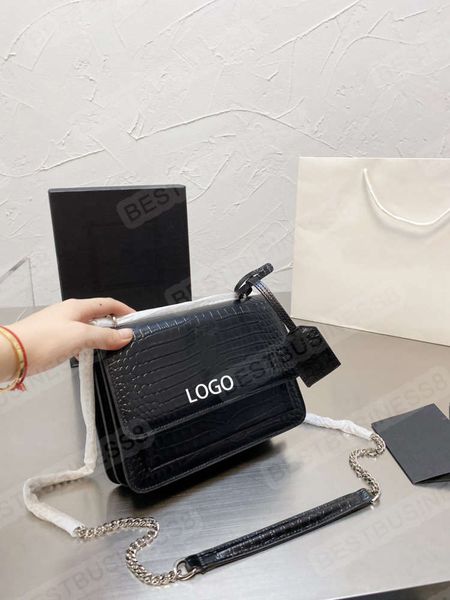 

female designer classic fashion all-match high-end pattern one-shoulder messenger chain small square bag size 25cm with box