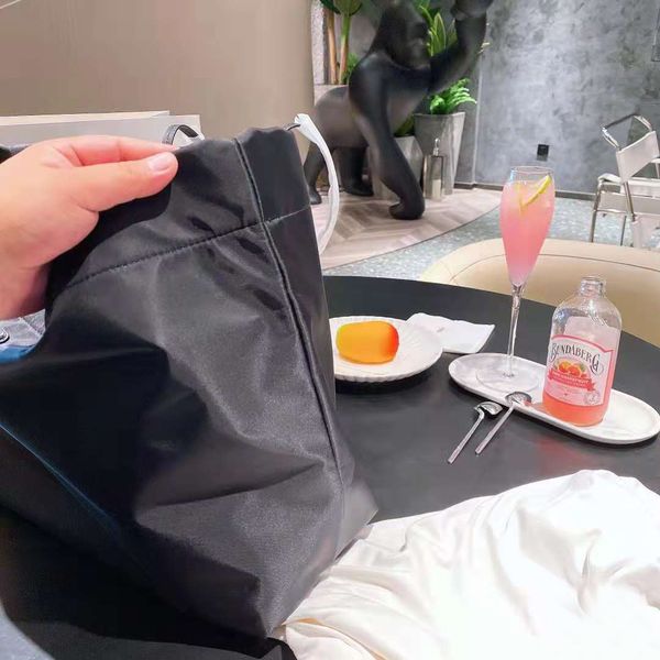 

louis vutton baghigh-quality waterproof nylon hand s fashion all-match large-capacity shopping 2021 ladies luxury designer bagandd1y_top